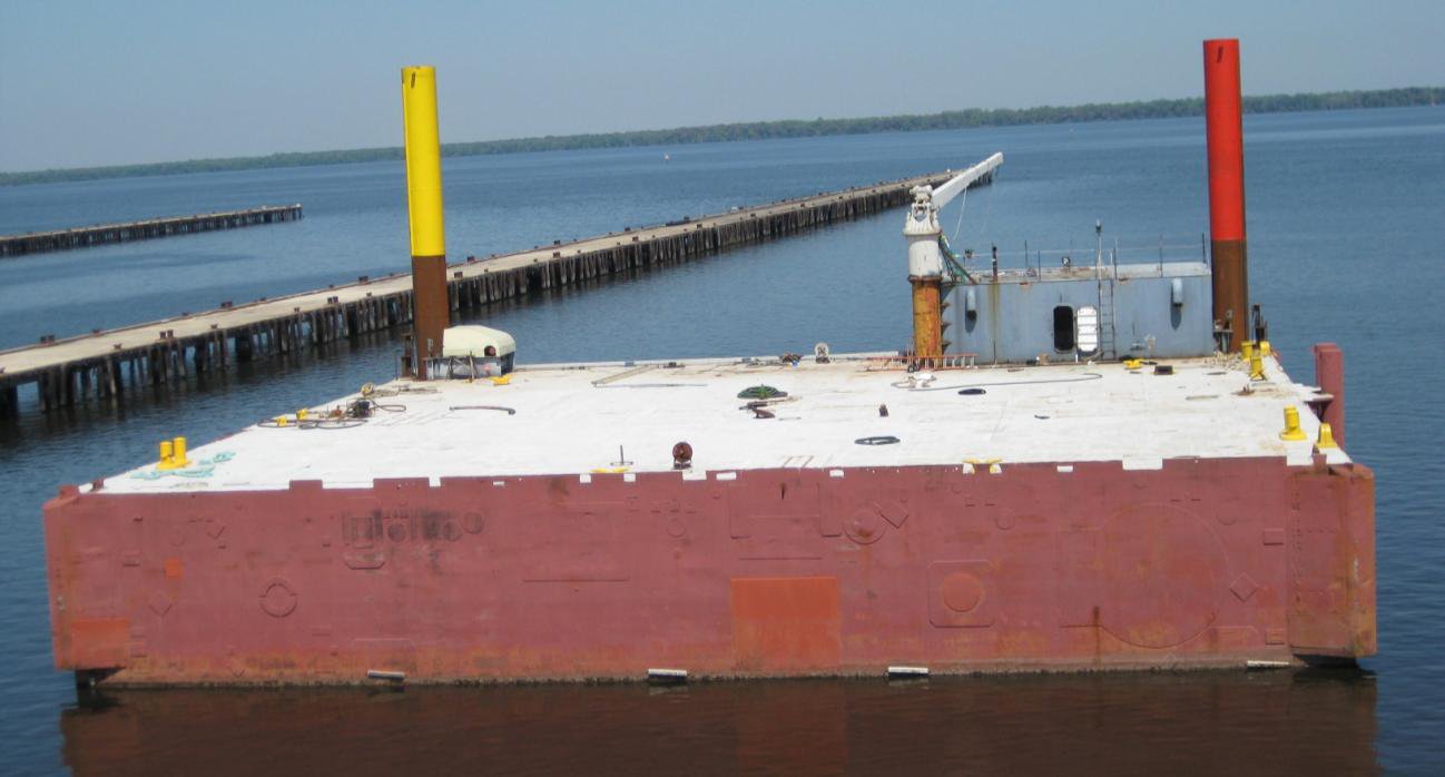 heavy duty crane barge
